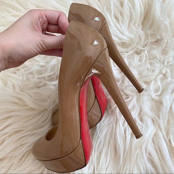 Christian Louboutin Camel Patent Bianca High Heels - Picture 9 of 10